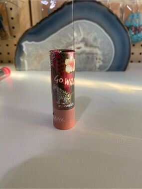 Almay Lipstick Go Wild Floral Leopard - Coral Pink